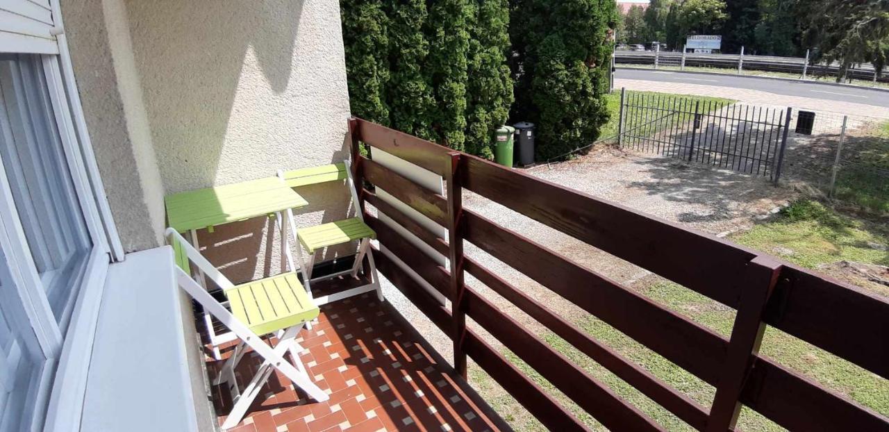Rosy Apartman Apartment Вонярквашеги Екстериор снимка