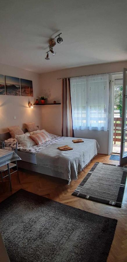 Rosy Apartman Apartment Вонярквашеги Екстериор снимка