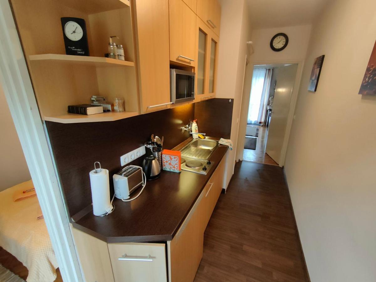 Rosy Apartman Apartment Вонярквашеги Екстериор снимка