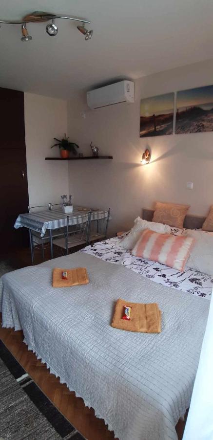 Rosy Apartman Apartment Вонярквашеги Екстериор снимка
